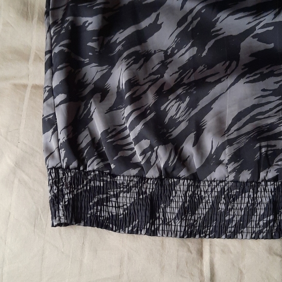 Sleeveless top - Picture 4 of 4